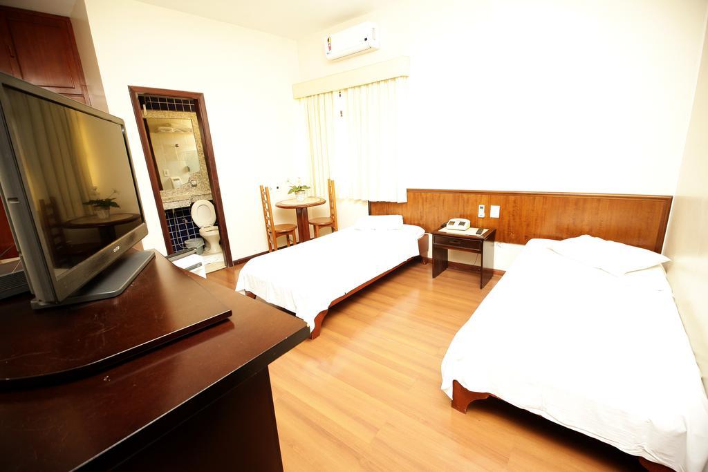 Galatas Central Hotel Patos de Minas Dış mekan fotoğraf