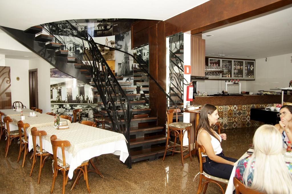 Galatas Central Hotel Patos de Minas Dış mekan fotoğraf
