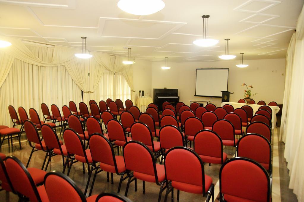 Galatas Central Hotel Patos de Minas Dış mekan fotoğraf